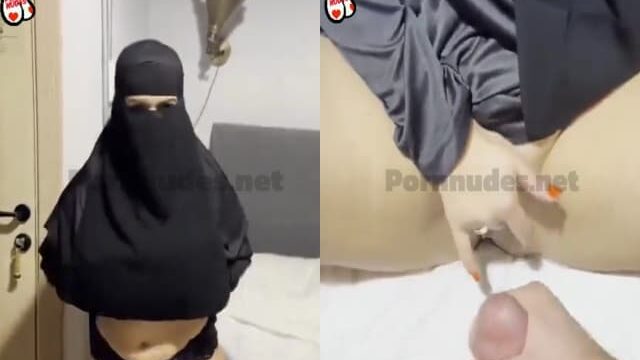ينيك خالتة المنقبة وهي لوحده في الشقة